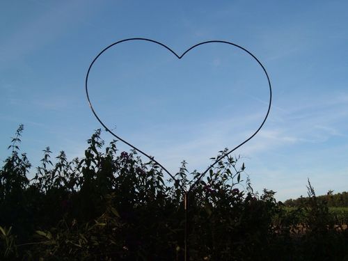XL heart made of round iron Ø 60 cm with rod