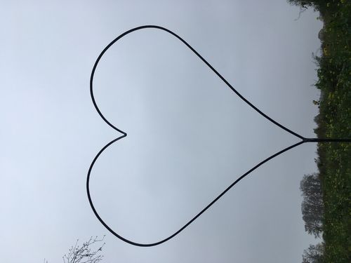 XXL Herz aus Vierkanteisen - Ø 1 Meter - mit Stab - perfekt zum dekorieren - für jeden Anlass