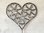 Herz aus Metall mit 20 kleinen Herzen dekoriert - Metallherz - Gartenstecker